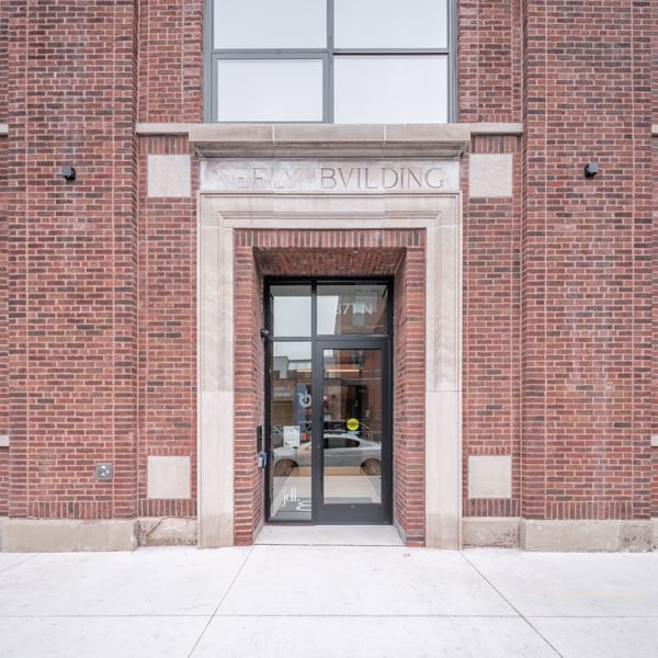 871 Entrance 1