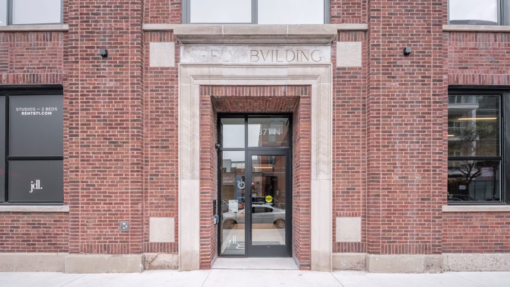 871 Entrance 1