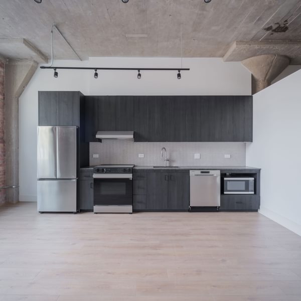871 Unit202 Kitchen